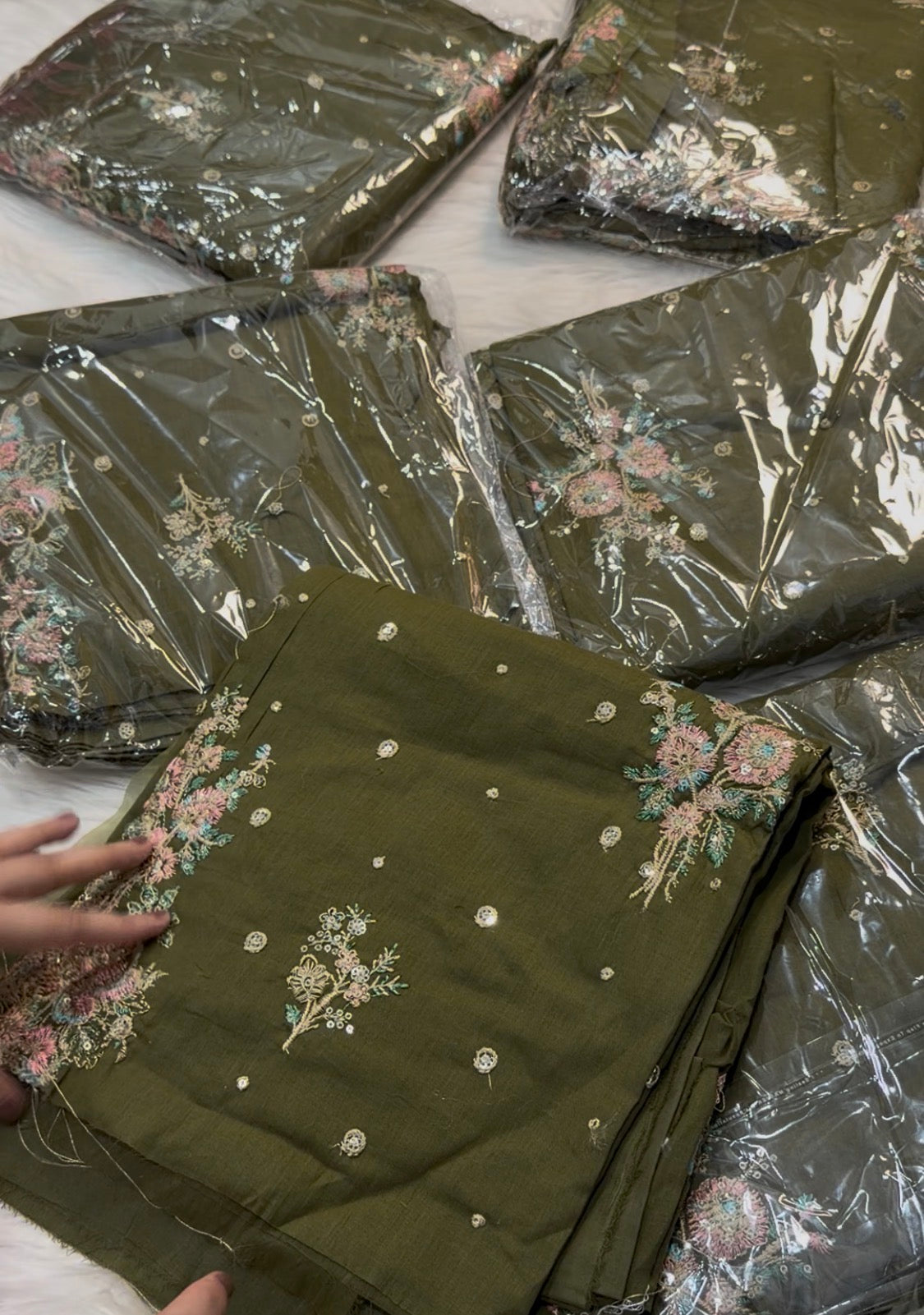 2pcs Mehndiya Chrizma Emb lawn