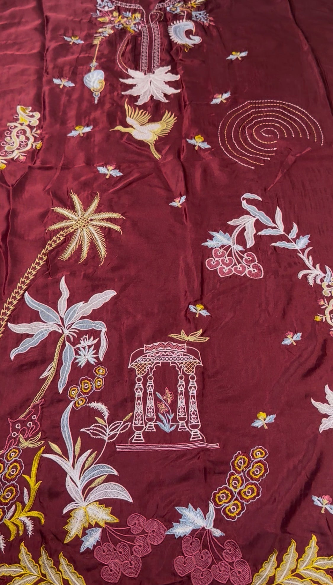 2pcs House Birds Embroidered Red Silk