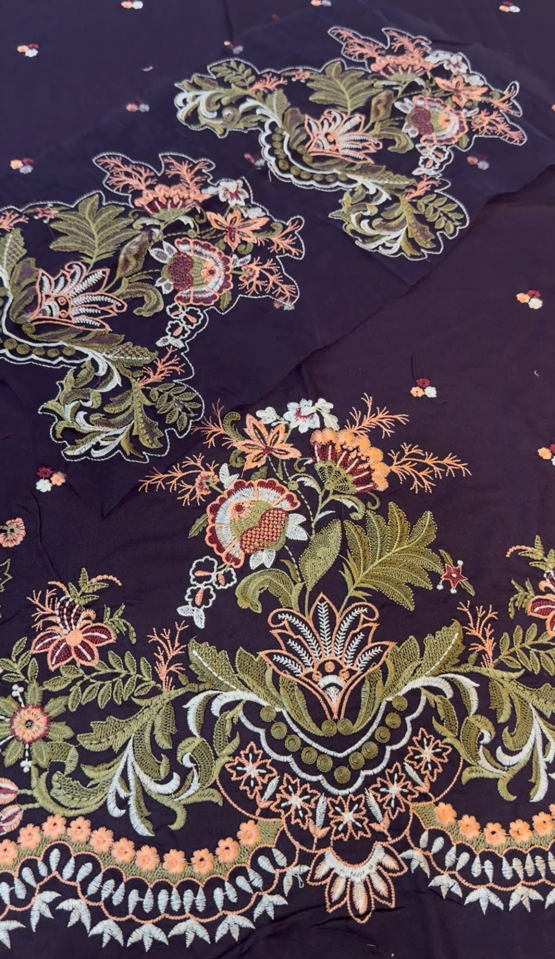 2pcs Iznik Plum Cutwork Daman Dhanak