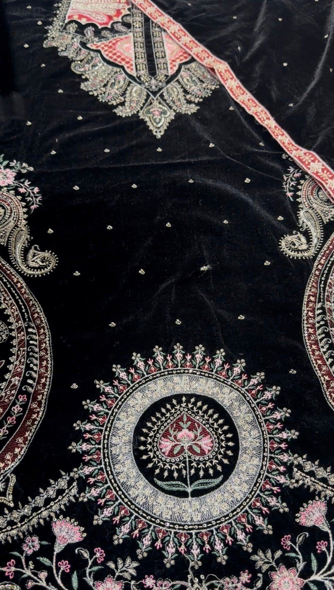 3pcs Velvet Ethnic Soraj Embroidered