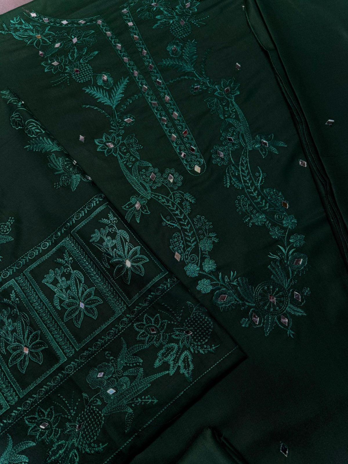 3pcs Vanya Green Dhanak embroidery