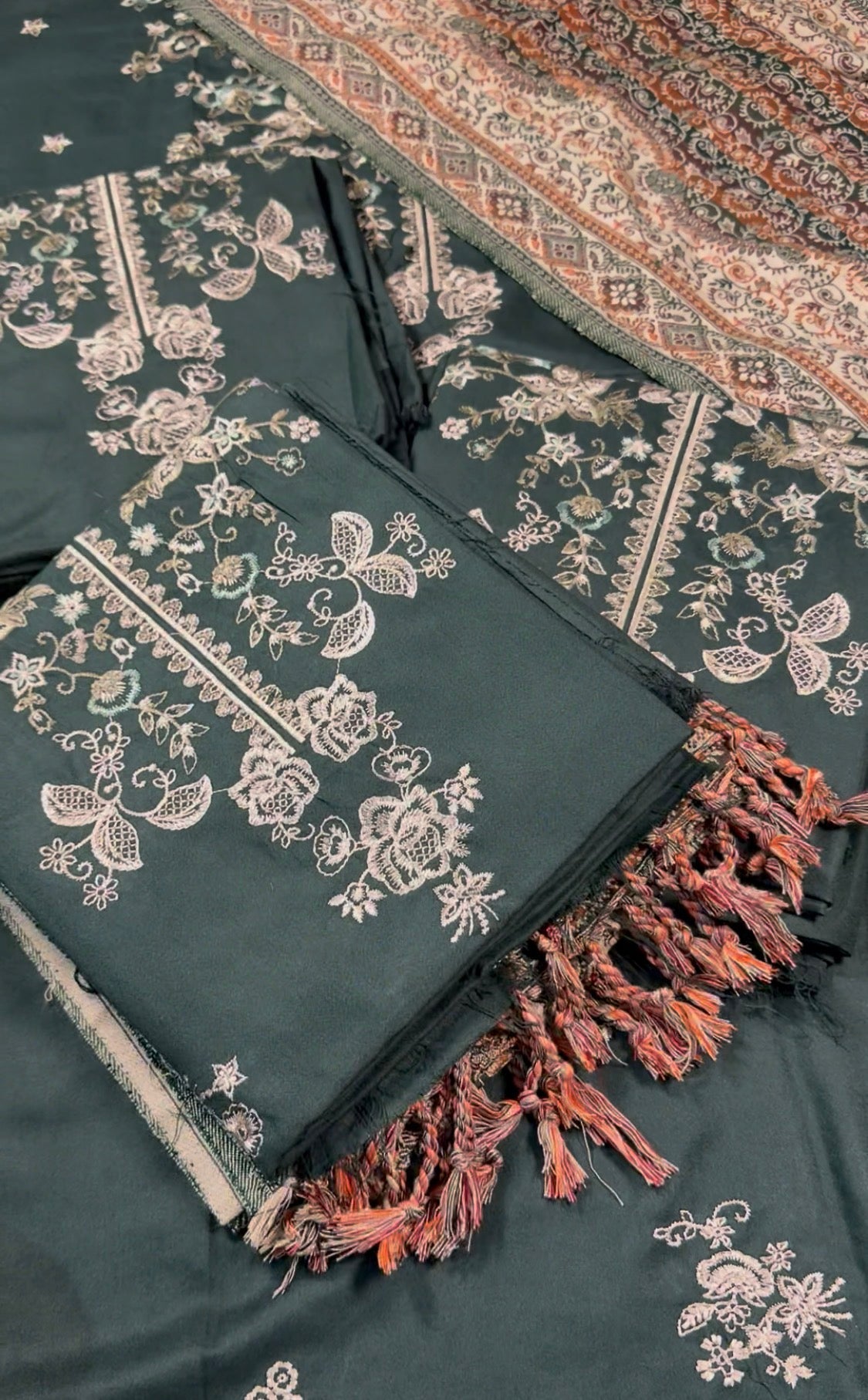 3pcs Dhanak Embroidery Batik Bottle Green with Kashmiri Shawl