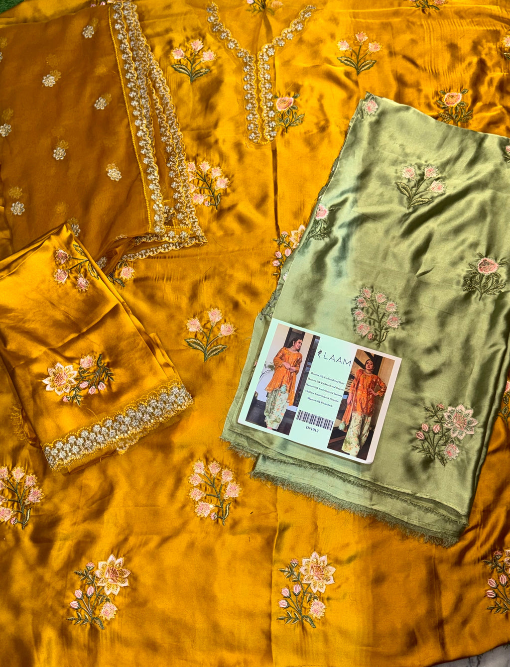 3pcs Dur E Shehvar Silk Embroidered