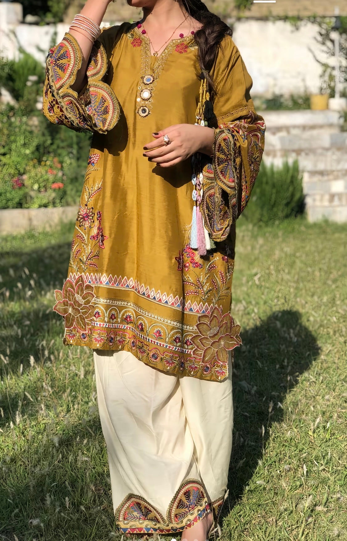 2pcs Ethnic Mehndiya Cutwork Flower lawn