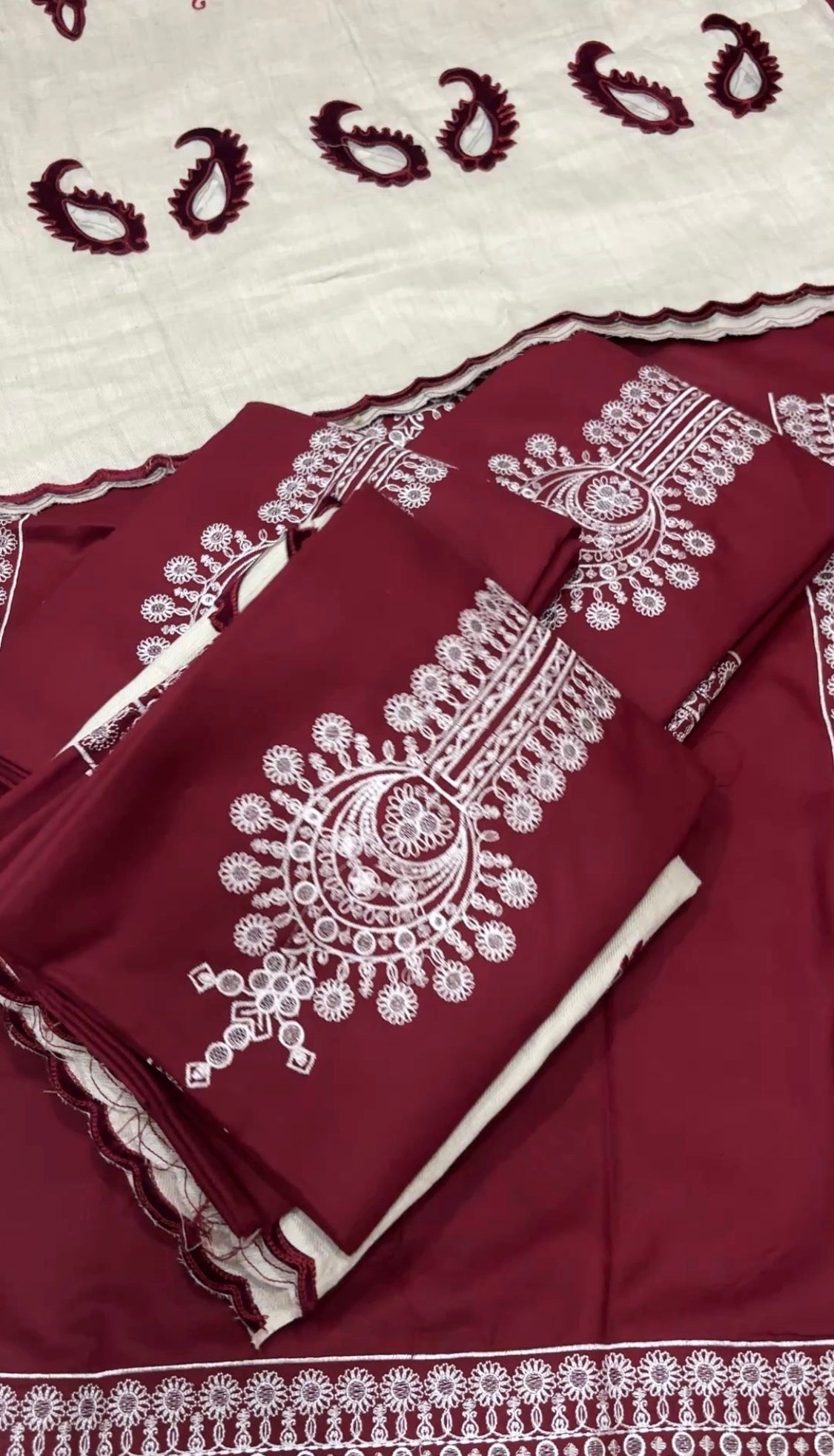 3pcs Dhanak Umze Mehroon Embroidered