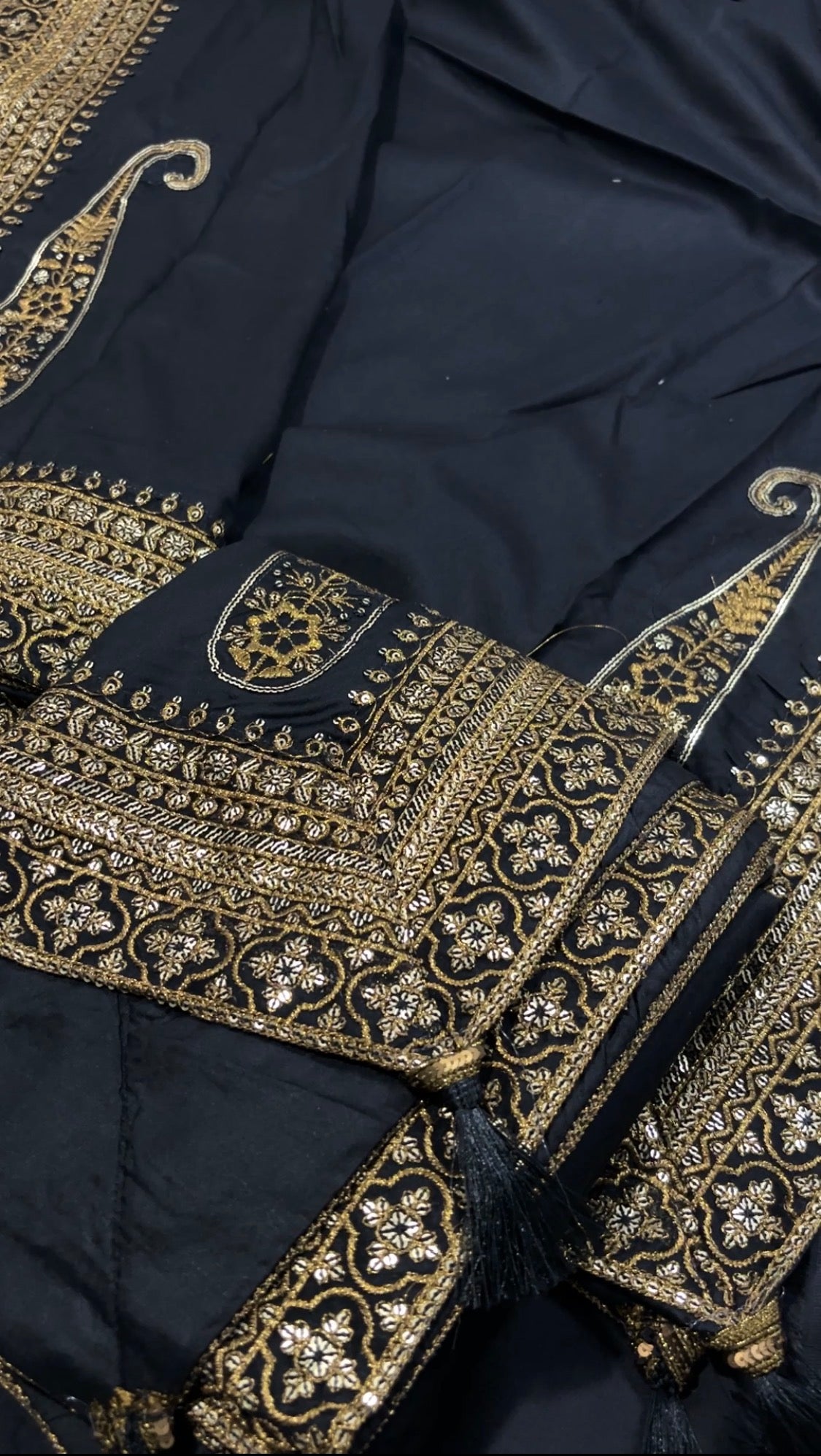 3pcs Dyot Black Golden Dhanak Embroidered