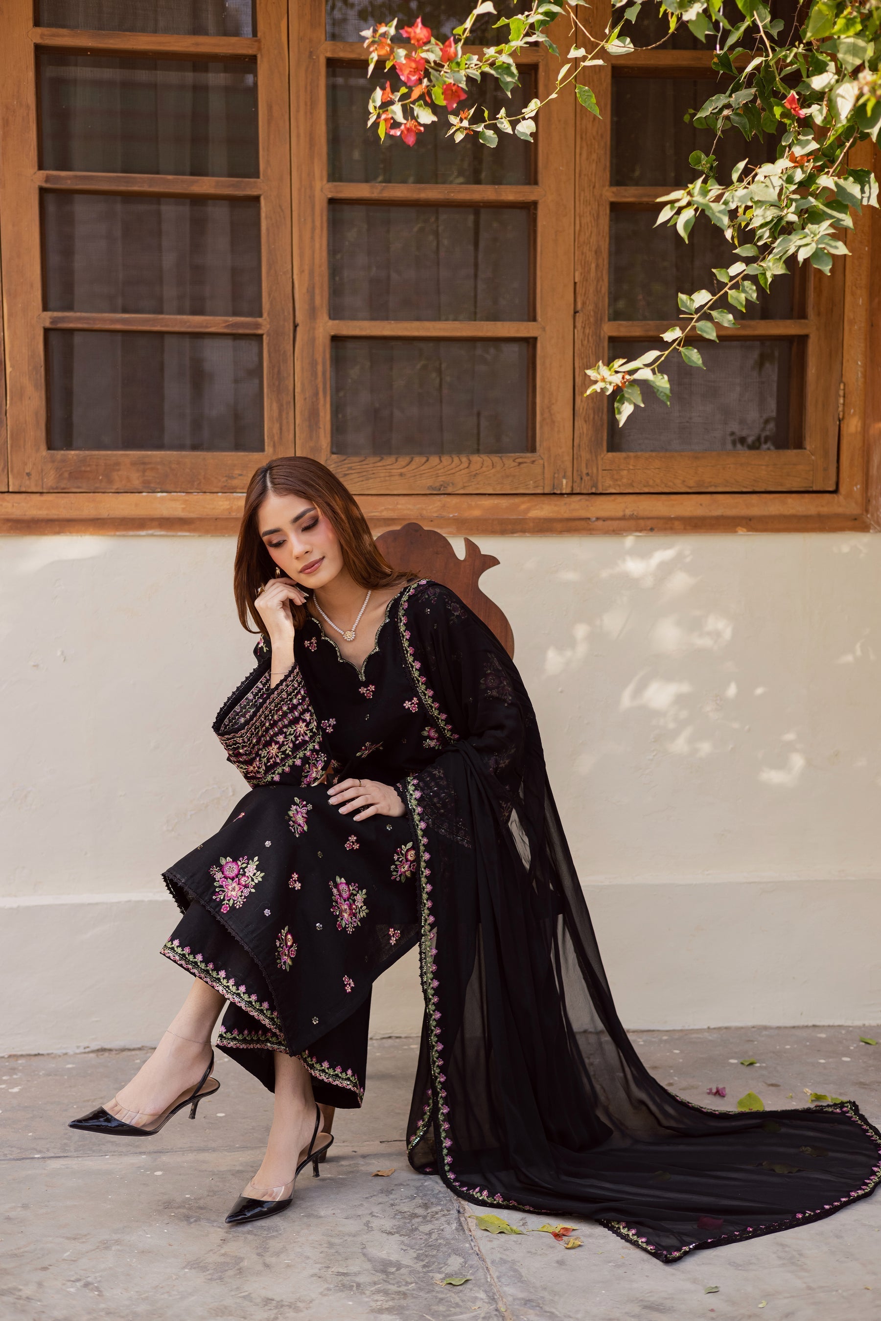 3pcs Vasavi Black Multi lawn