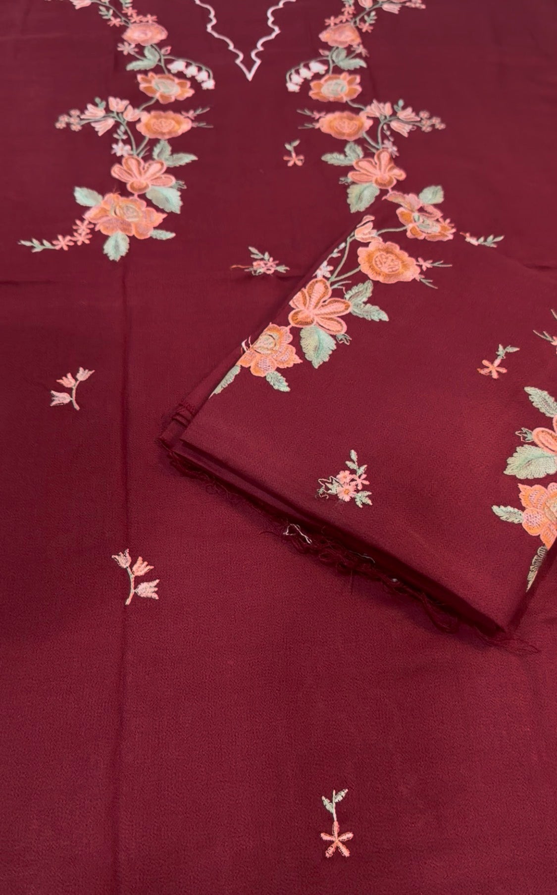 2pcs Dhanak Ethnic Mehroon Neck Embroidered