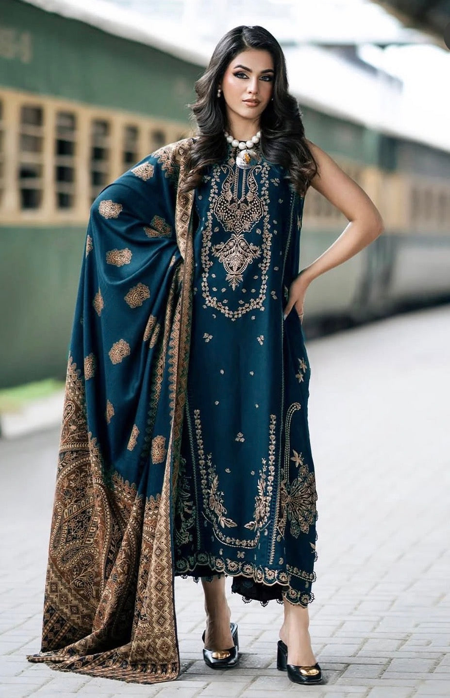 3pcs izel blue train lawn