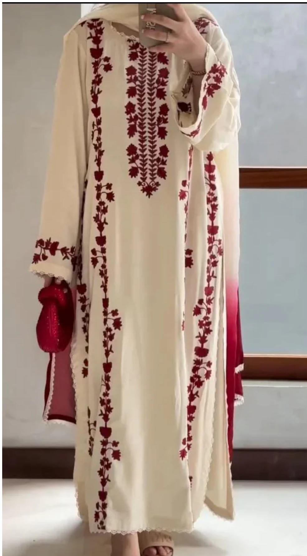 3pcs Baroque Dhanak offwhite Red Embroidered