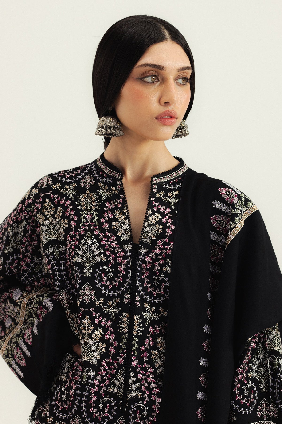3pcs ZaraShahjhan Dhanak Kashmiri Embroidered Black