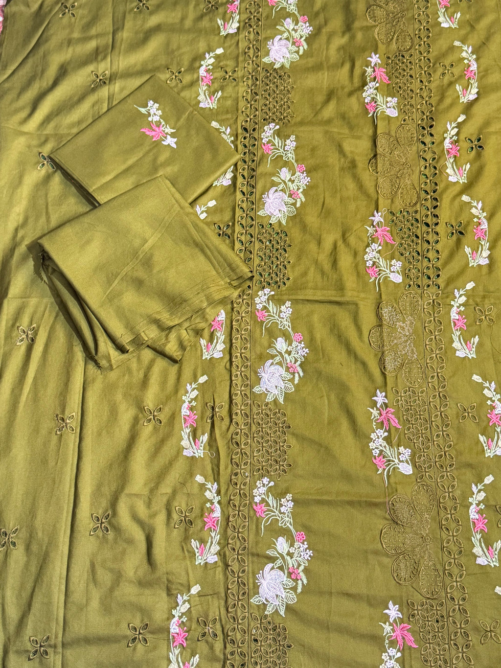 2pcs Chickenkari Dhanak Embroidered