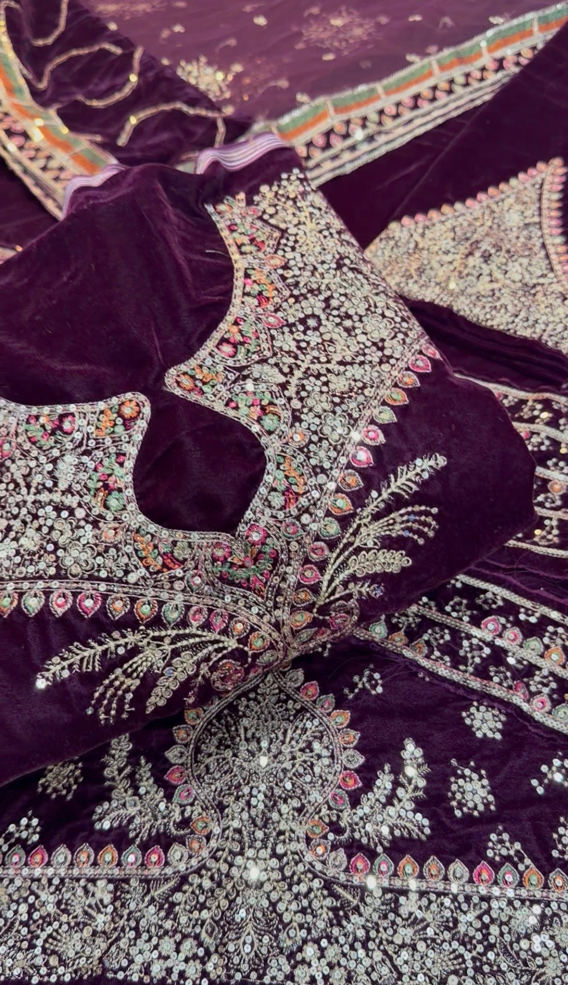 3pcs Velvet Jazmin Plum Embroidered Sequence Spray