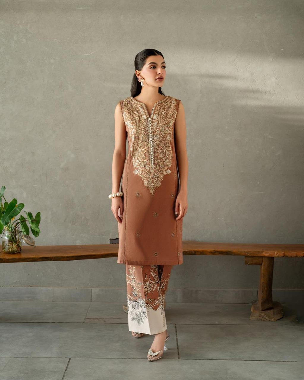 2pcs iznik self print with emb brown color