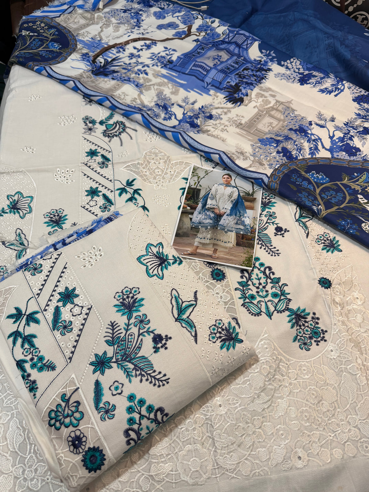 3pcs Motifz Dhanak White Embroidered Dur e Fishan