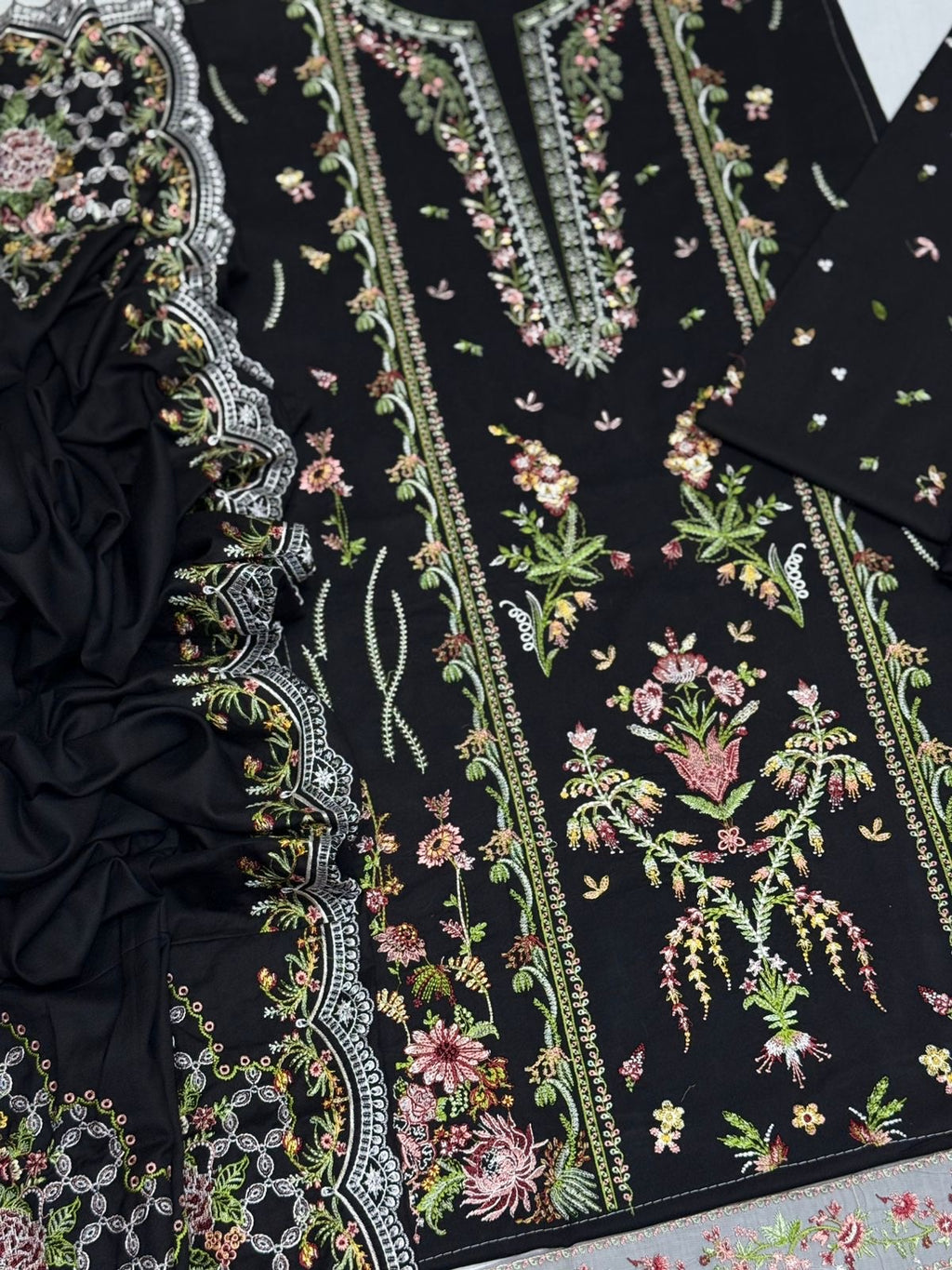 3pcs Embroidery Qalamkar black Dhanak