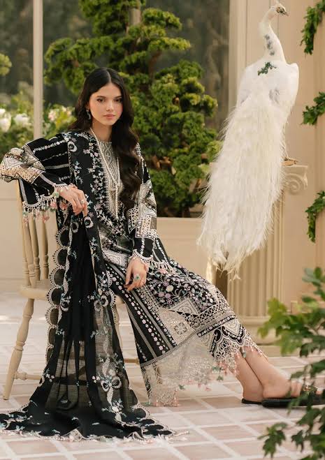 3pcs Binilyas Black Embroidered