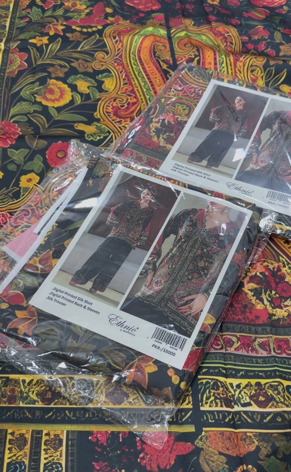 2pcs Silk Print Ethnic Black Multi Short Shirt Style