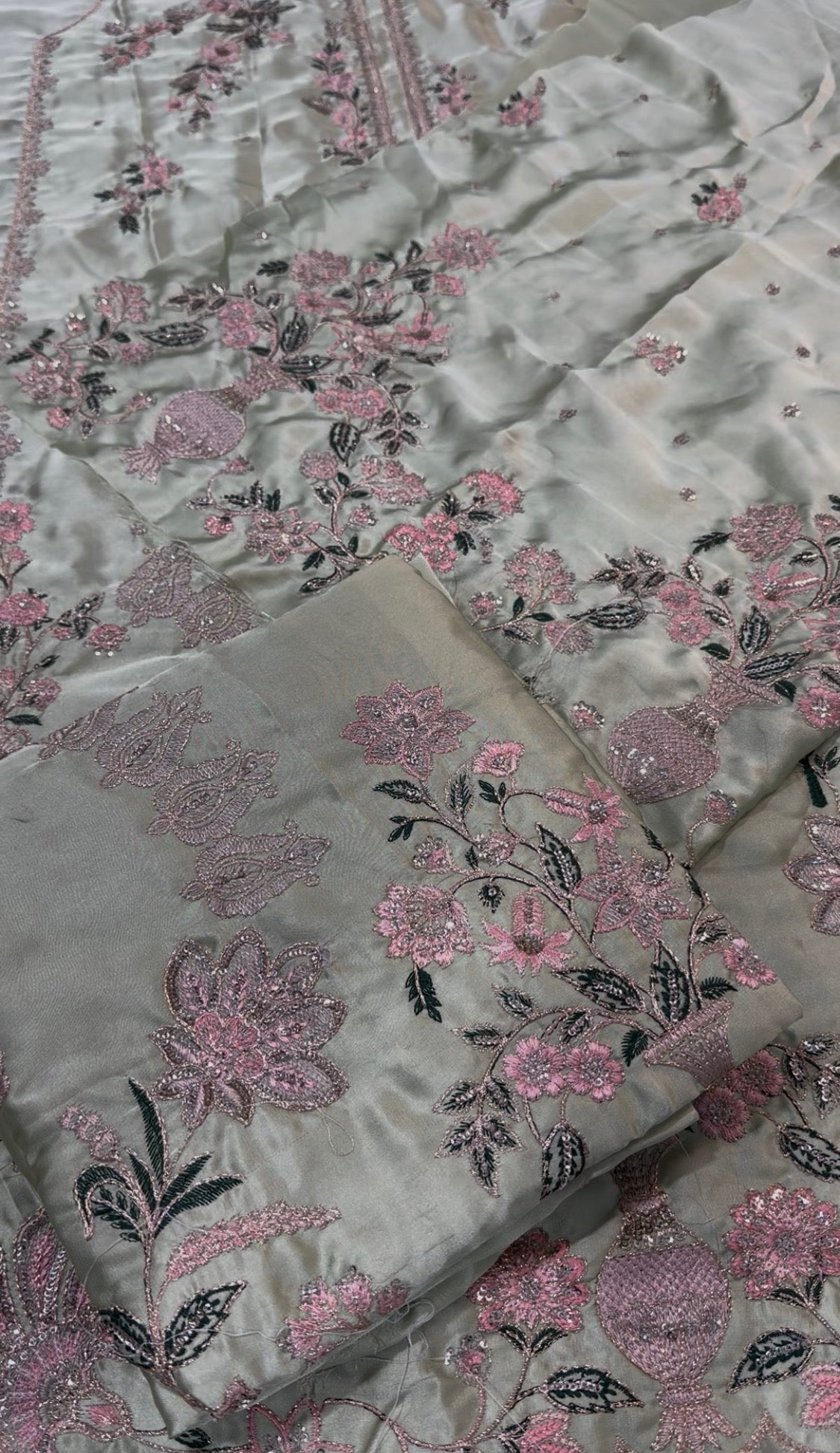 2pcs Silk Ethnic Pistachio Long Viral Kaftan Cutwork