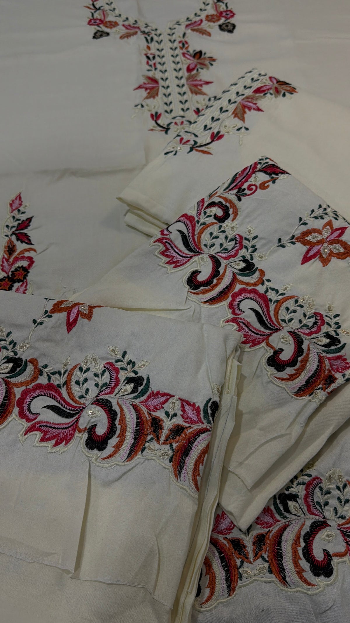 2pcs Indian Offwhite Dhanak Multi Embroidered