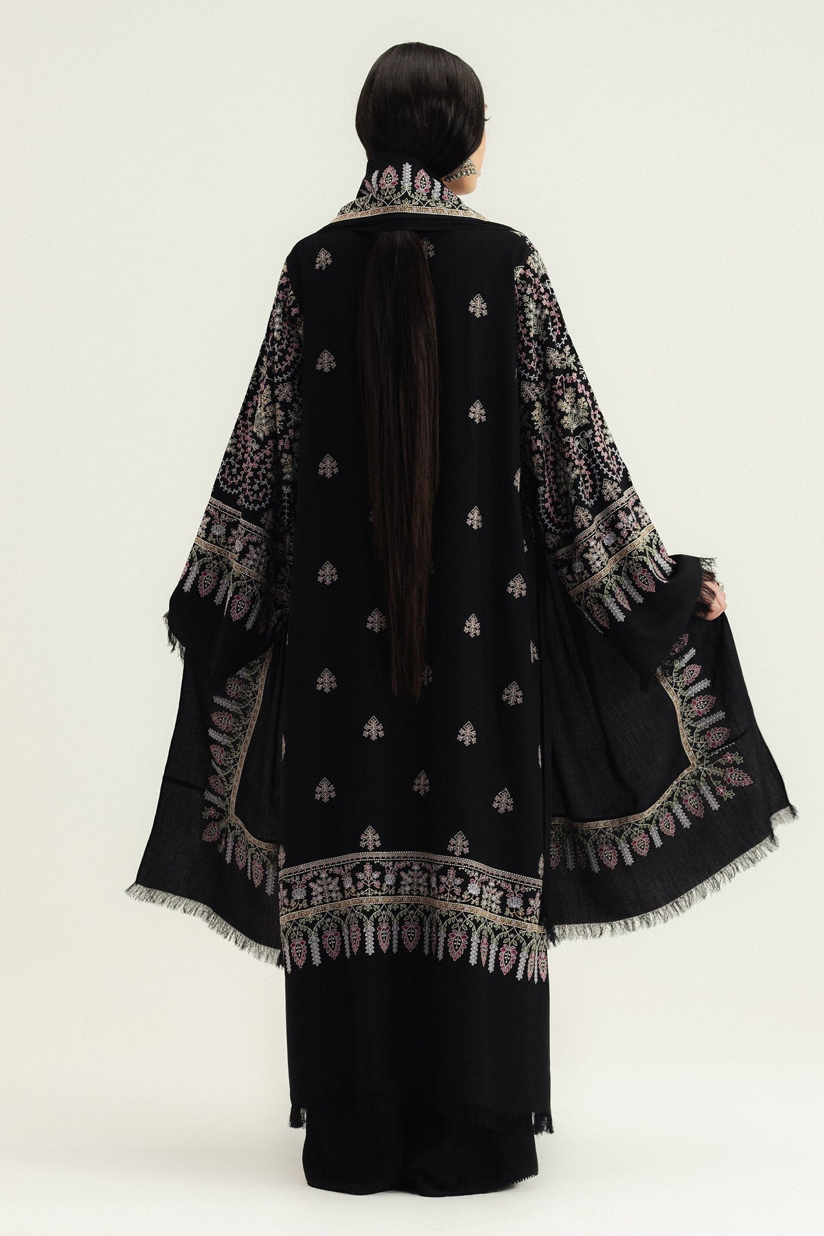 3pcs ZaraShahjhan Dhanak Kashmiri Embroidered Black