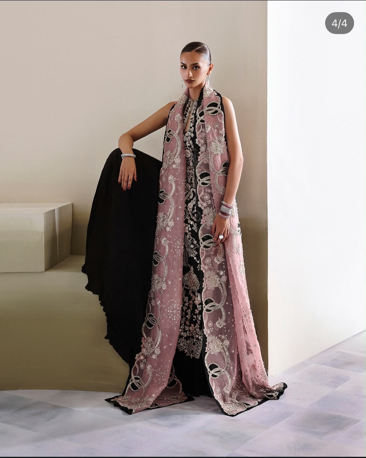3pcs Soraya Velvet Black pink Embroidered