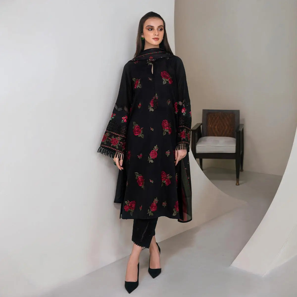 3pcs Baroque Black 3D Rose Flower Dhanak Winter Embroidered