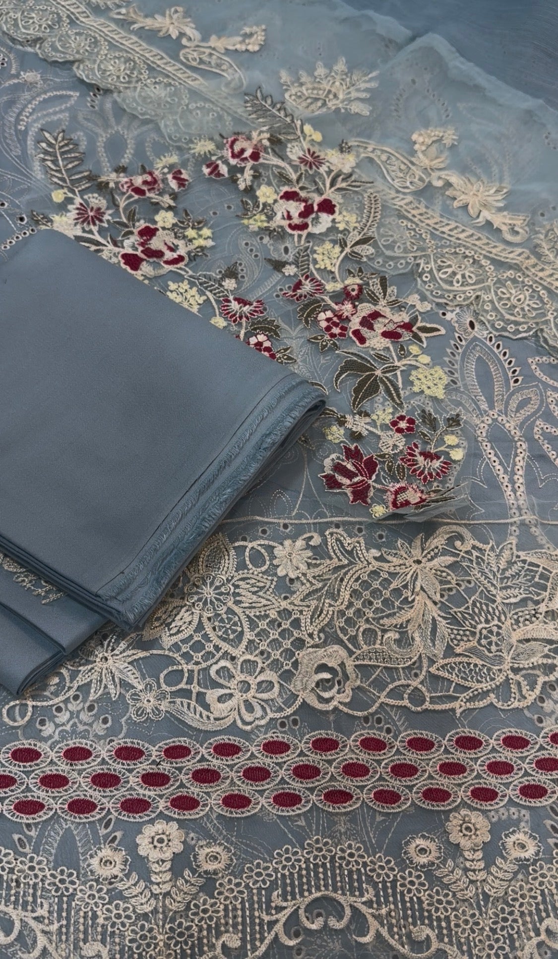 3pcs Imrozia Sky offwhite Embroidered Dhanak