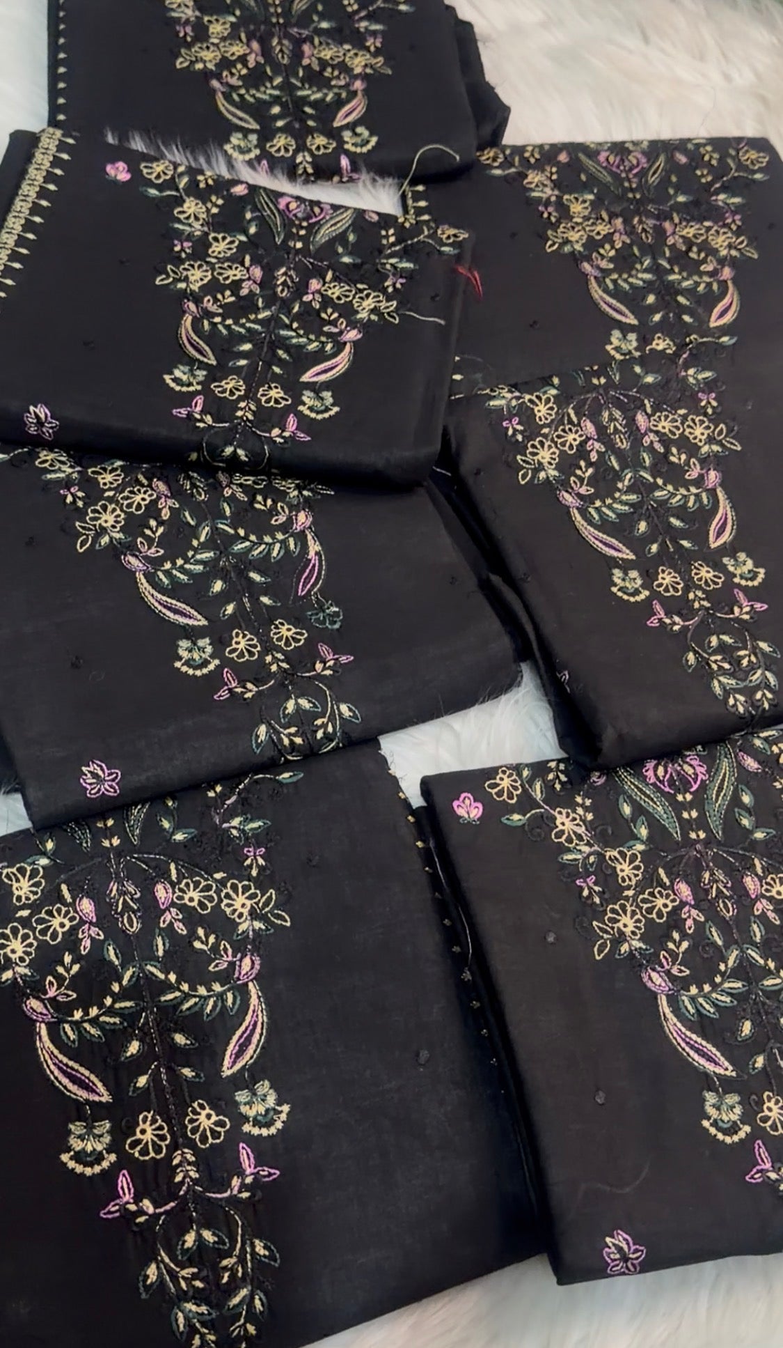 2pcs Batik Black Long emb lawn