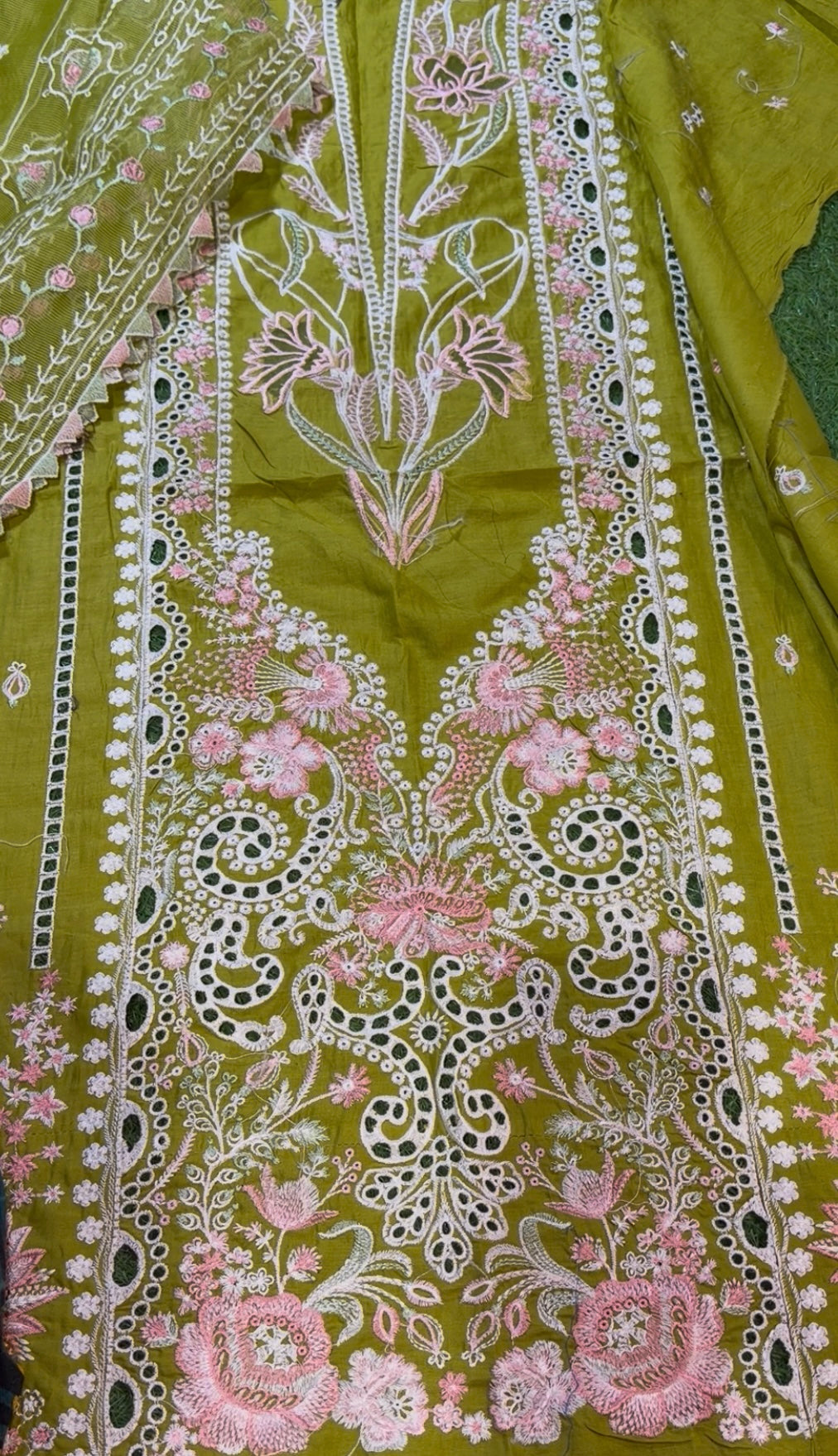 3pcs Binilyas Parrot Cutwork