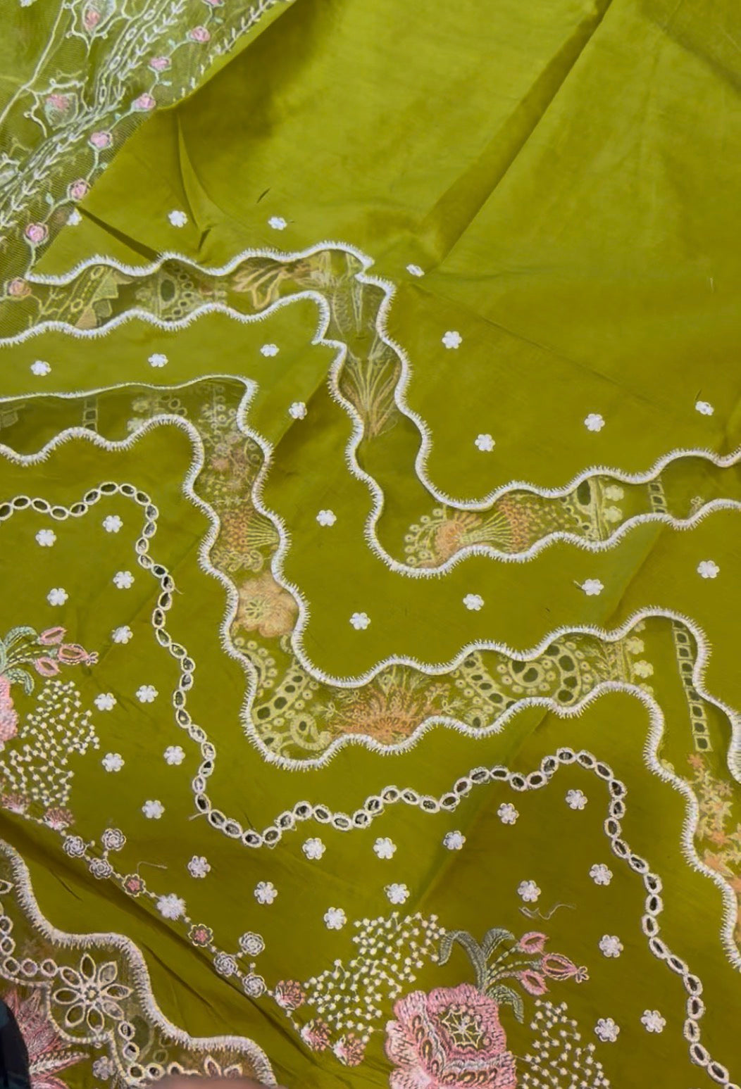 3pcs Binilyas Parrot Cutwork