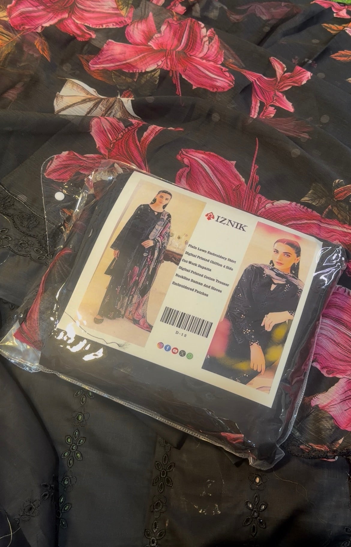 3pca Iznik Black Chickenkari lawn