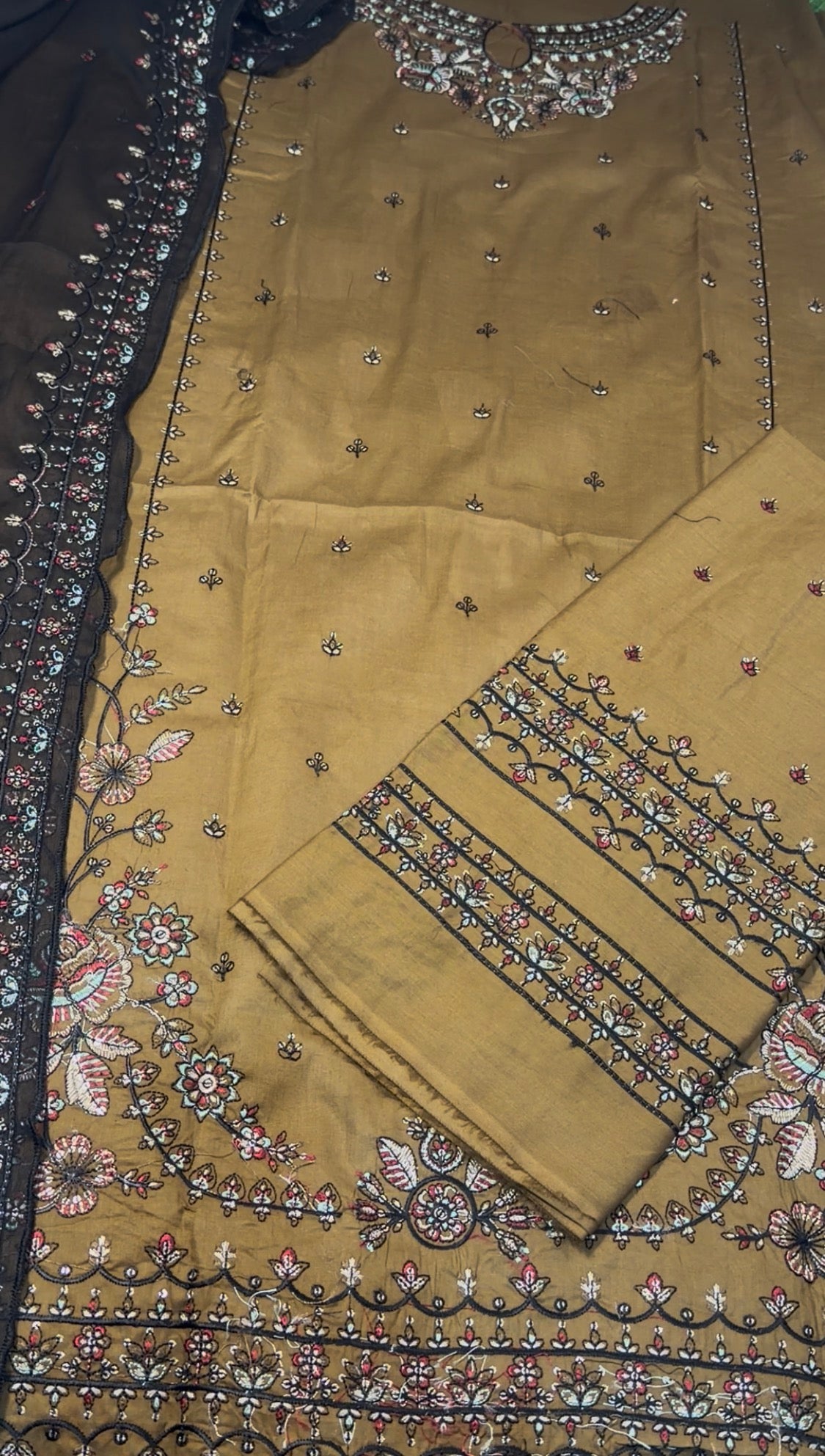 3pcs Brown Elegant Lawn