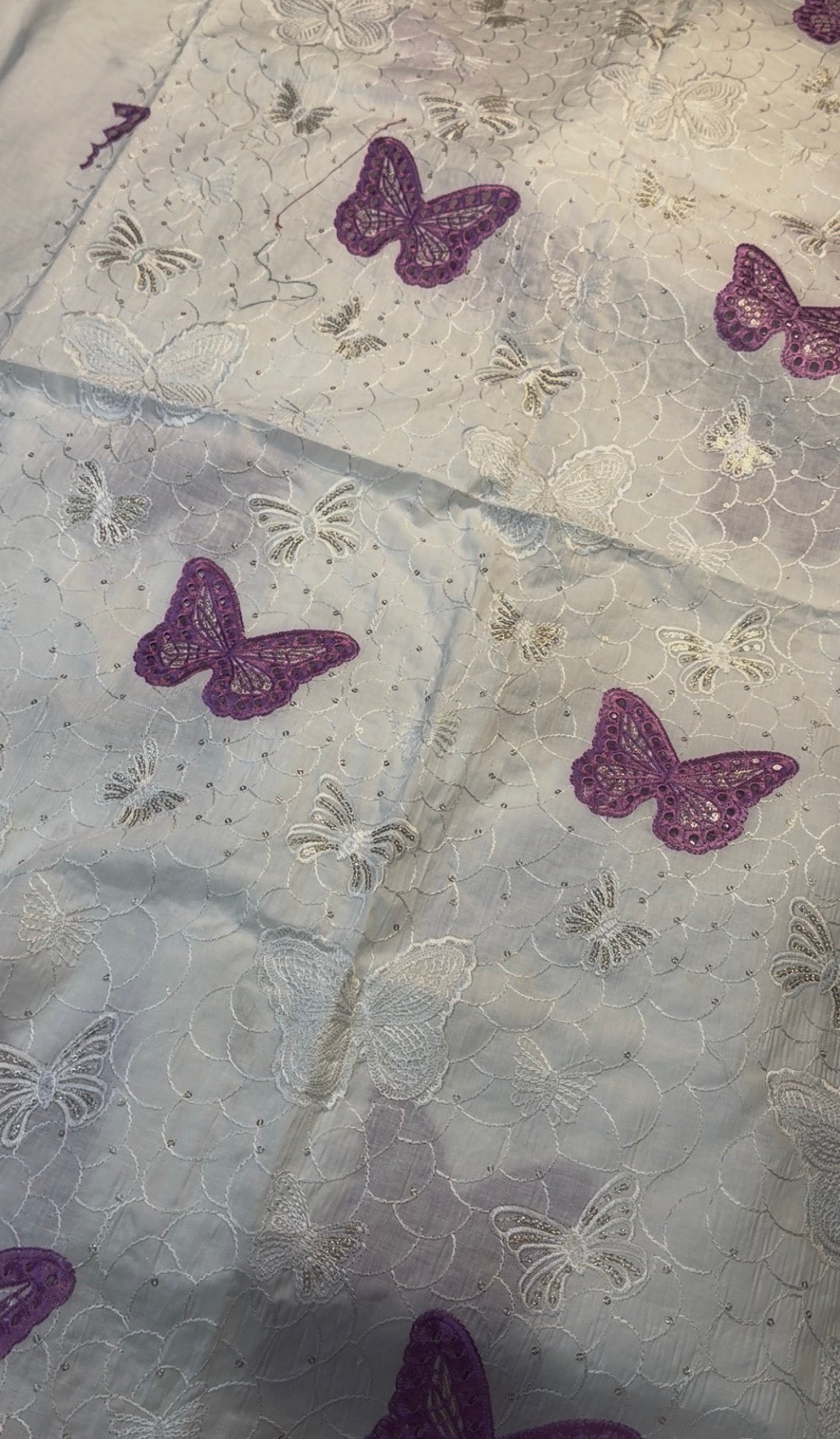 2pcs White Plum lawn Butterfly