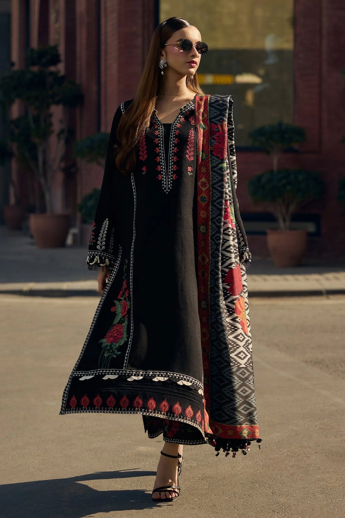 3pcs Chrizmah Black lawn
